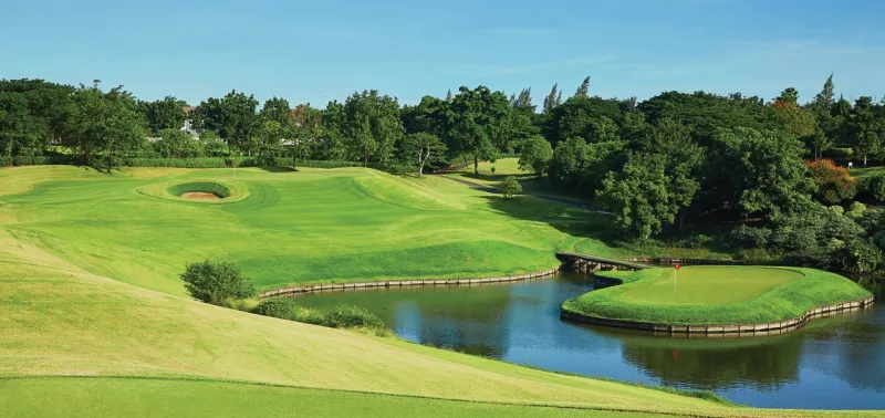 Riverdale Golf Club Bangkok - Relief sculpté
