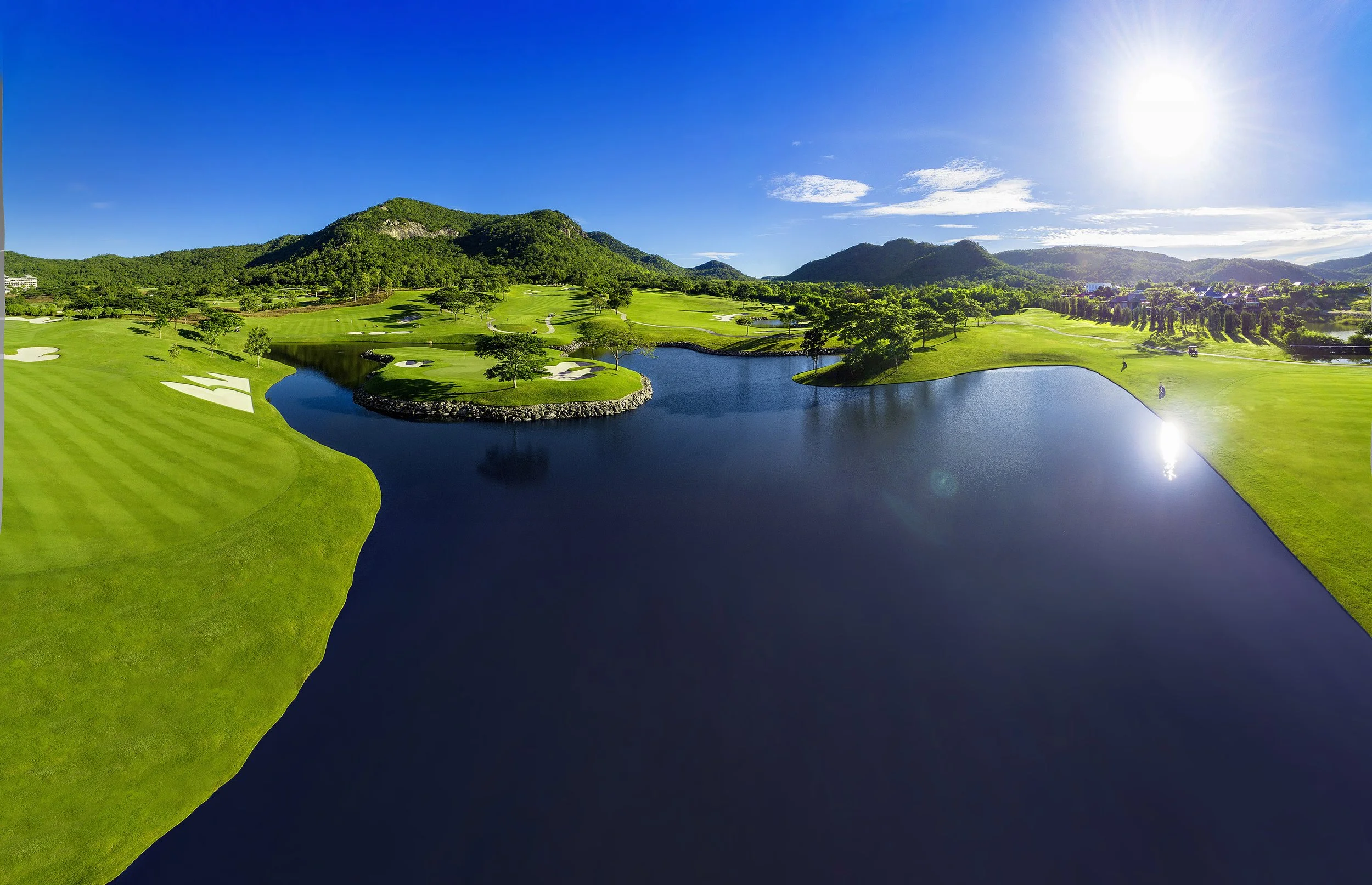 Black Mountain Golf Club - Vue montagnes granitiques