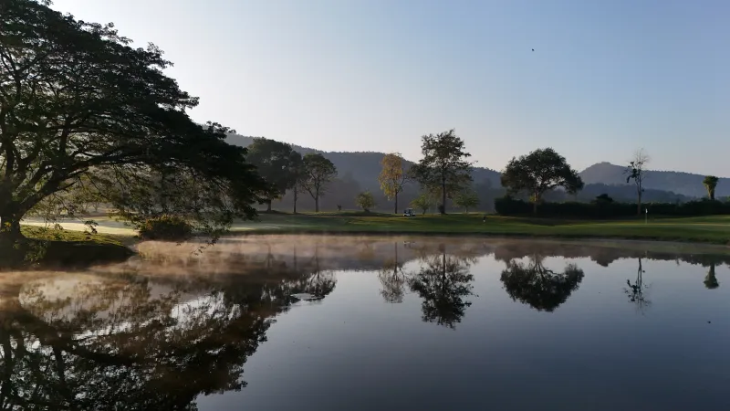 Alpine Golf Resort Chiang Mai - Clubhouse et practice