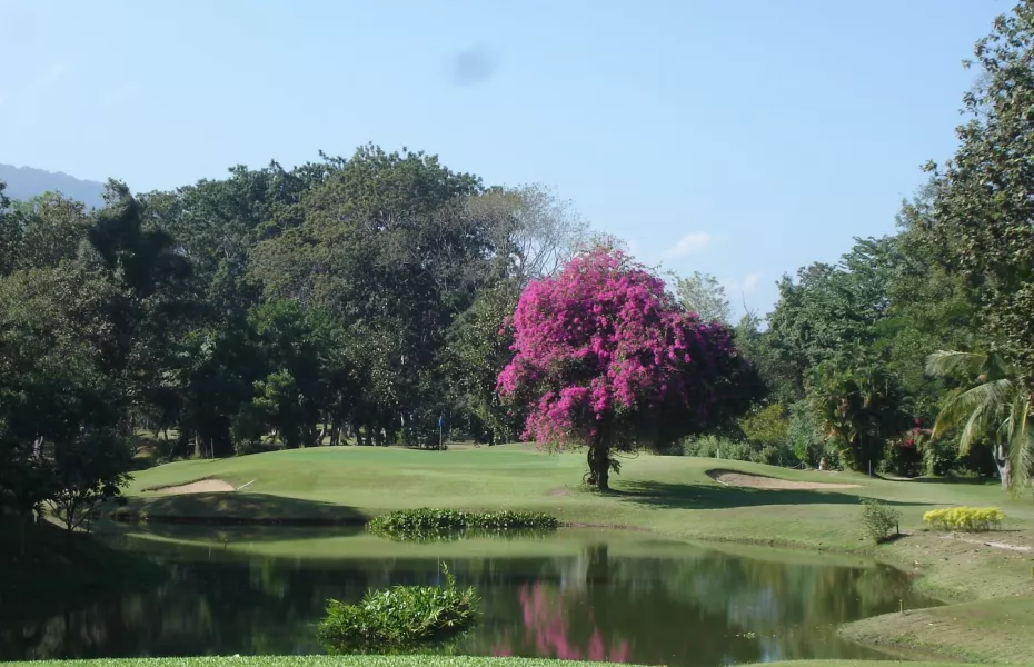 Lanna Golf Club - Club-house historique et atmosphère authentique